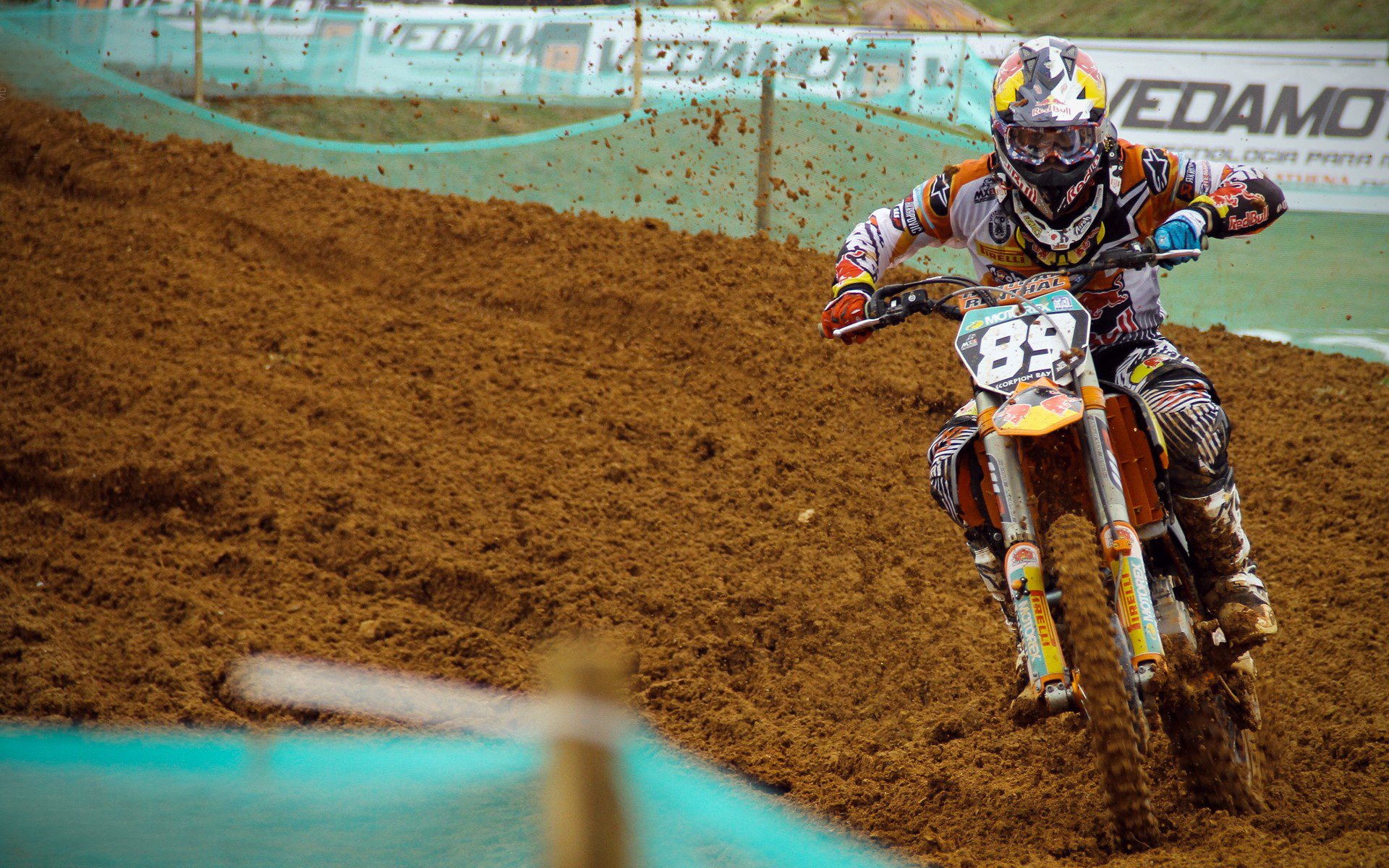 巴萨双星风生水起,从替补到核心,联手打入20球,巴萨正与世界级巨星达成协议