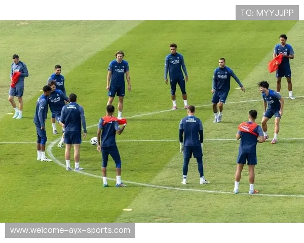 巴黎科洛穆阿尼射门训练手感回暖：助力巴黎圣日耳曼重返巅峰的秘密武器